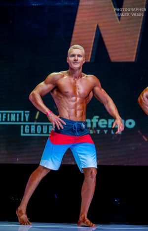 REAL NOVICE MEN‘S PHYSIQUE
